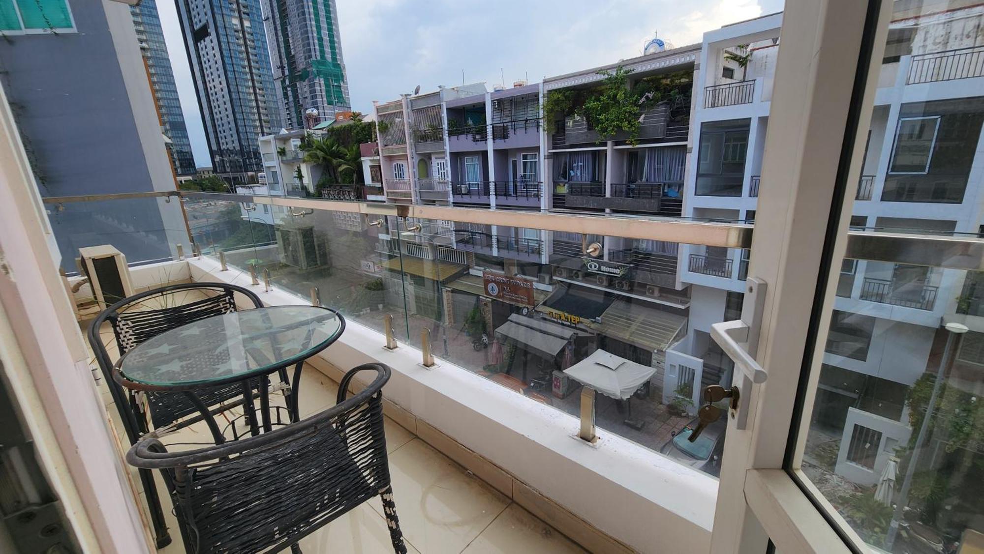 Lalahouse Riverside Residence Хошимин Екстериор снимка