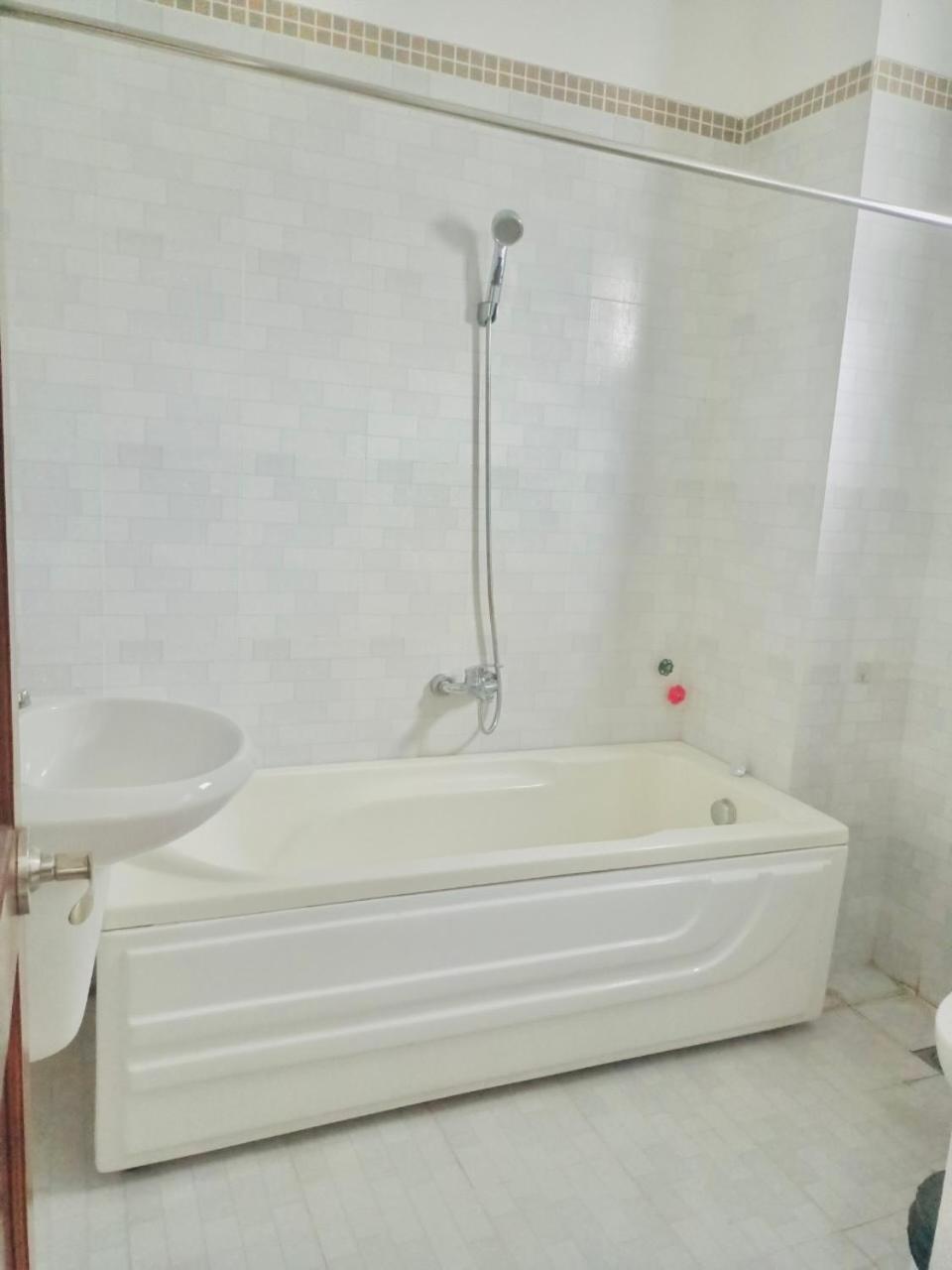 Lalahouse Riverside Residence Хошимин Екстериор снимка